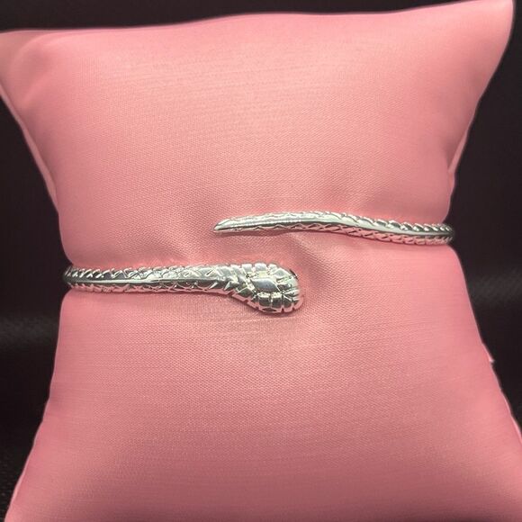 Silver Serpents Snake Bracelet-Bold and Elegant - Picture 11 of 13